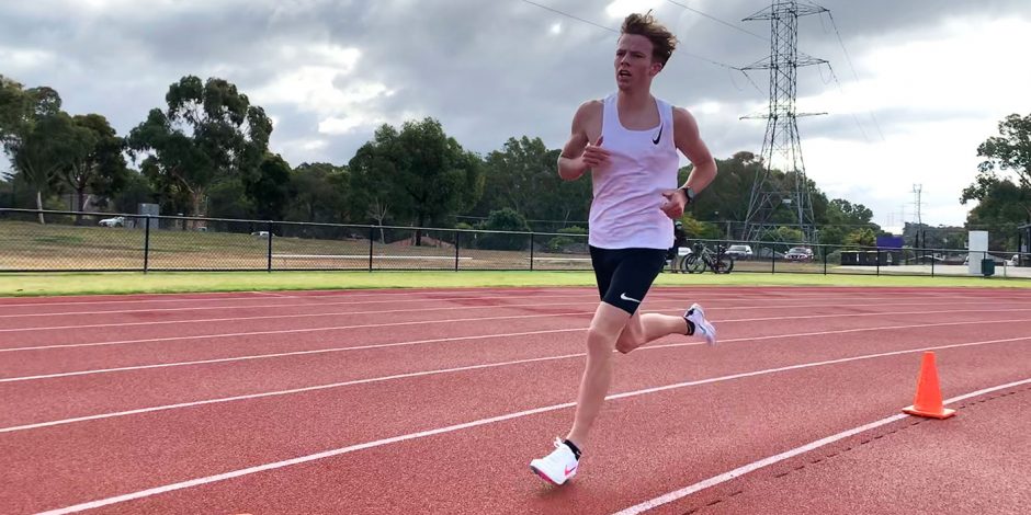 Matt Buckell running at the Bendigo Athletics Track